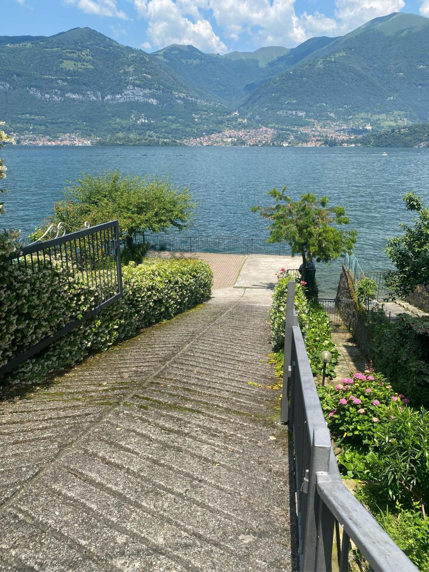 Peonia Apartment - Appartamento Vista Lago Lezzeno Esterno foto